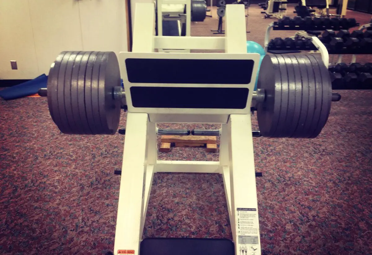 8 Reasons No One Cares How Much You Leg Press