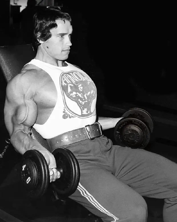 Arnold Incline Curl